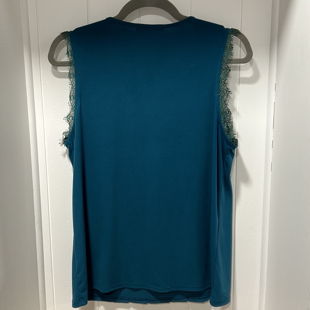 Banana Republic sleeveless top - Picture 4 of 6